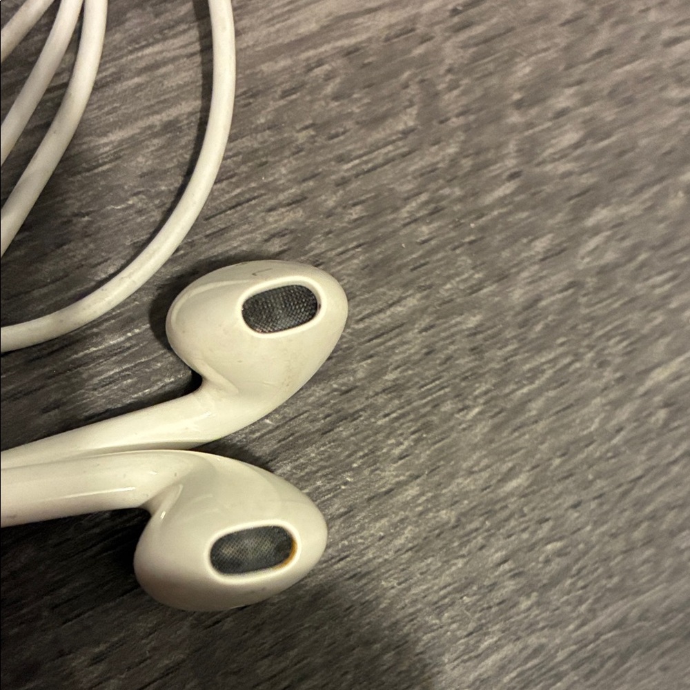 All 3 Apple White Earbud Headphones 3 Pack - Picture 3 of 5
